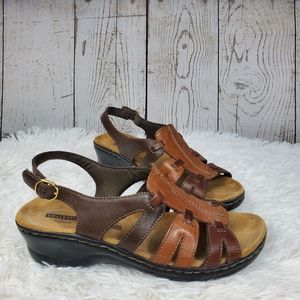Clarks Soft Cushion Sandles Size 7.5